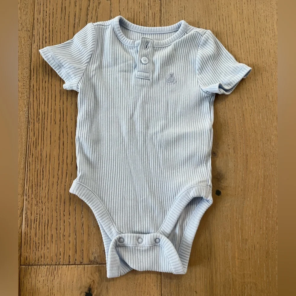 Baby Gap 0-3 month Onsie short sleeve branan bear Tan Stripe Blue Ribbed Neutral